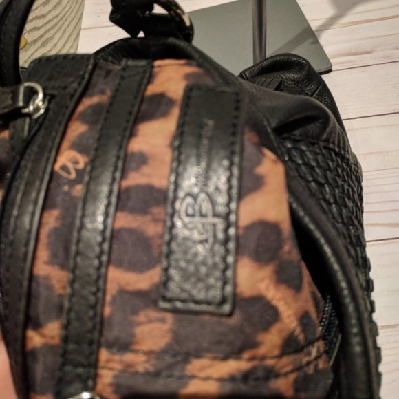 black leather shoulder bag - Picture 4 of 6